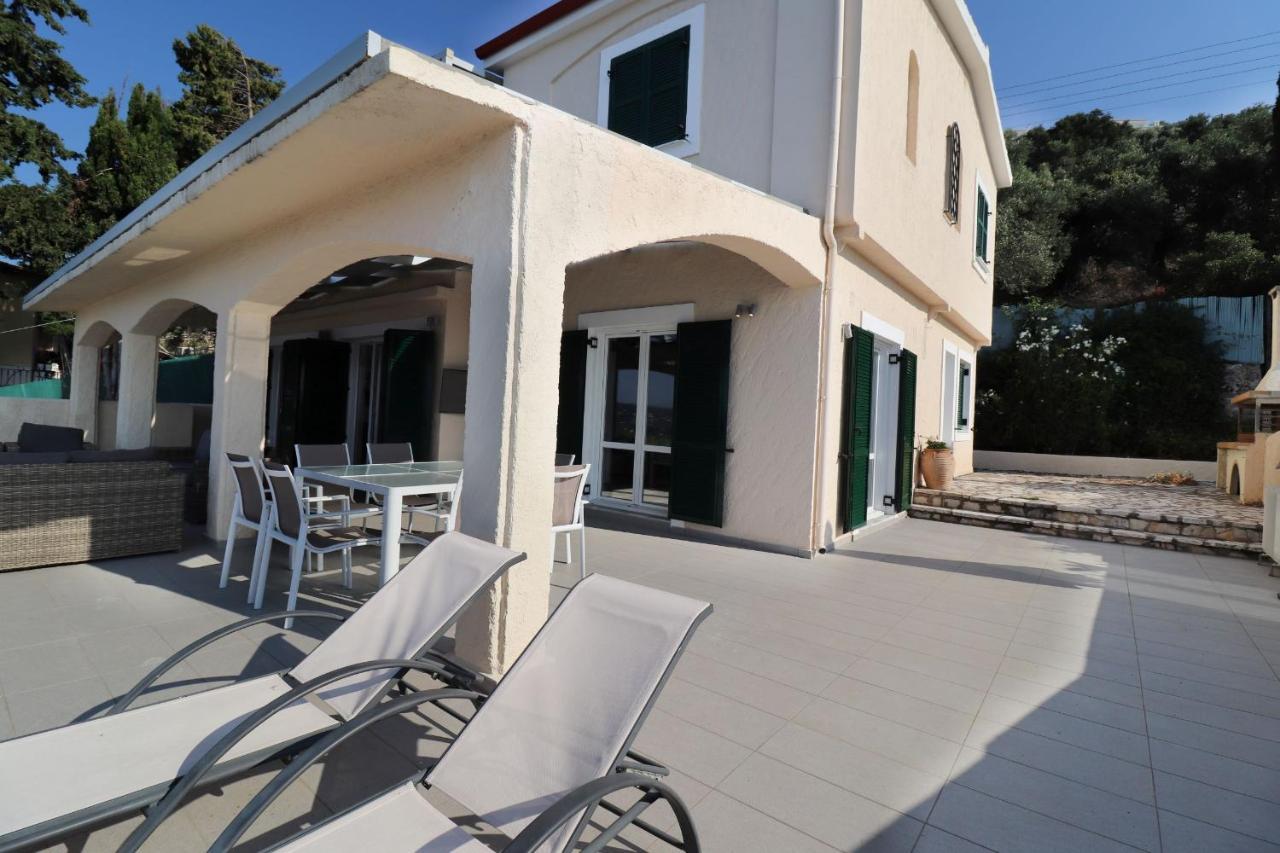 Villa Faiax Pyrgi  외부 사진